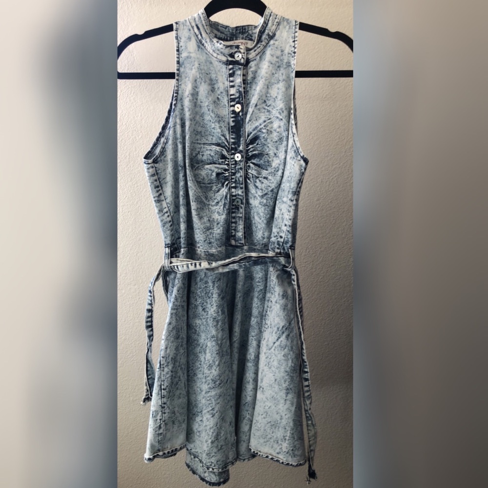 LIGHT BLUE DENIM SLEEVE LESS DRESS 👗